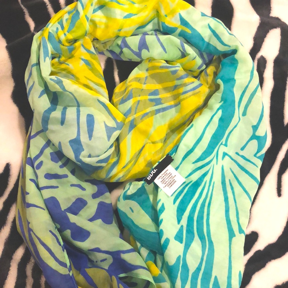 BDG Scarf - FINAL DAY TO PURCHASE!!!